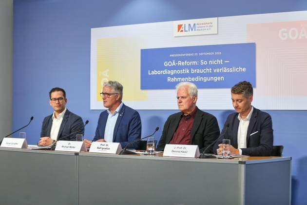 Berlin, Deutschland, 23.09.2026: Haus der Bundespressekonferenz: Pressekonferenz: Akkreditierte Labore in der Medizin e.V. - GOÄ-Reform: So nicht ? Labordiagnostik braucht verlässliche Rahmenbedingungen : L-R: Daniel Schaffer, Geschäftsführer des ALM e.V., Michael Müller, Vorsitzender des ALM e.V., Ralf Ignatius, Vorsitzender des BÄMI e.V., Dennis Häckl, Geschäftsführer des WIG2 Instituts Copyright: xdtsxNachrichtenagenturx dts_136073