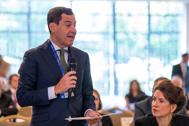 Moreno Participates in the Meeting of the European Committee of the Regions in Ireland This Wednesday The president of the Regional Government of Andalusia, Juanma Moreno, is speaking at the meeting of the Bureau of the Committee of the Regions (CoR) being held in the city of Mullingar, in Ireland. On September 23, 2026, in Mullingar, Ireland, the meeting of the Bureau of the European Committee of the Regions in Mullingar was held under the theme Prosperous and Sustainable Communities: Building a Europe That Works for All Territories, where Juanma Moreno participated in two debates. The first focused on the competitiveness, innovation, and economic resilience of Europe’s territories, and the second will revolve around access to housing,  Copyright: xFranciscoxJ.xOlmox 7793295