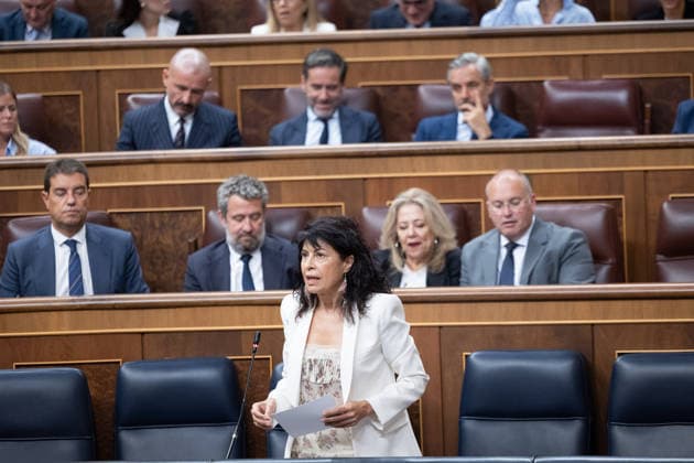 Marlaska and Robles Take Center Stage During Question Time in Congress Equality Minister Ana Redondo during a question-and-answer session with the government in the Congress of Deputies on September 23, 2026, in Madrid, Spain. The government faces a new question period that once again centers on the handling of the migration crisis in Ceuta, with seven questions and two urgent interpellations. The Minister of the Interior and the Minister of Defense will bear the brunt of the congressional scrutiny, although the opposition will also question other ministers. Following the question period, Congress will debate and vote on the ratification of emergency economic measures. SEPTEMBER 23, 2026 Jesús Hellí Spain  Copyright: xJesusxHellinx 7793331