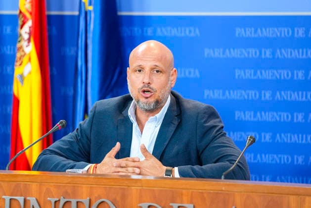 Press conference by spokespersons for the parliamentary groups in the Andalusian Parliament. The deputy spokesperson for the VOX Parliamentary Group, Rodrigo Alonso, during the round of press conferences by spokespeople for the parliamentary groups in the Andalusian Parliament September 23, 2026, in Seville, Andalusia, Spain The spokespeople for the parliamentary groups gather in the press room to address the media on a regular basis September 23, 2026, Seville, Andalusia, Spain Copyright: xJoaquinxCorcherox 7793463