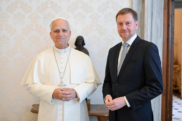 September 23, 2026, CittÃ Del Vaticano: Pope Leo XIV received in audience Michael Kretschmer, Minister-President of the State of Saxony, Vatican City, 23 September 2026. ANSA VATICAN MEDIA + UFFICIO STAMPA, PRESS OFFICE, HANDOUT PHOTO, NO SALES, EDITORIAL USE ONLY + NPK CittÃ Del Vaticano  - ZUMAa110 20260923_zaf_a110_003 Copyright: xVaticanxMedia SimonexRisolutix