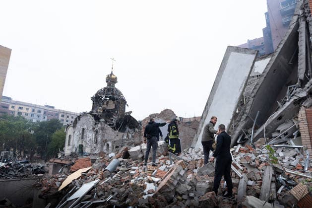 September 23, 2026, Kramatorsk, Donetsk Oblast, Ukraine: The aftermath of a Russian KAB aerial bomb strike that damaged a church and residential buildings in the frontline city of Kramatorsk, Donetsk region. Multiple people were injured in the attack. Kramatorsk Ukraine  - ZUMAm350 20260923_zip_m350_023 Copyright: xCameronxJones-Manleyx