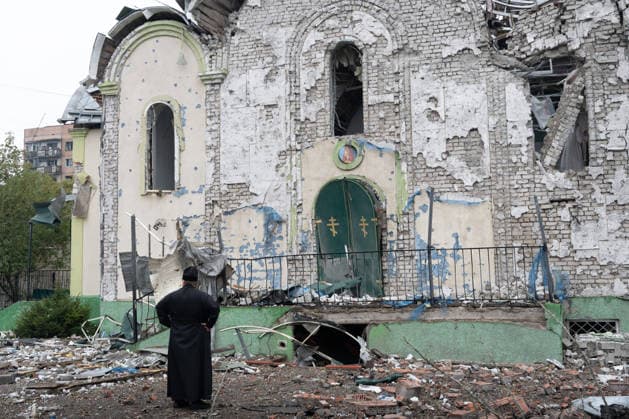 September 23, 2026, Kramatorsk, Donetsk Oblast, Ukraine: The aftermath of a Russian KAB aerial bomb strike that damaged a church and residential buildings in the frontline city of Kramatorsk, Donetsk region. Multiple people were injured in the attack. Kramatorsk Ukraine - ZUMAm350 20260923_zip_m350_031 Copyright: xCameronxJones-Manleyx
