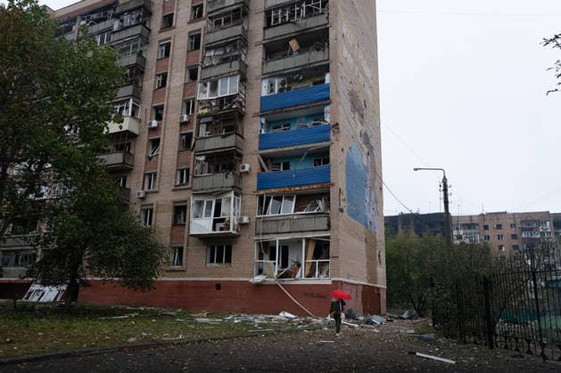 September 23, 2026, Kramatorsk, Donetsk Oblast, Ukraine: The aftermath of a Russian KAB aerial bomb strike that damaged a church and residential buildings in the frontline city of Kramatorsk, Donetsk region. Multiple people were injured in the attack. Kramatorsk Ukraine - ZUMAm350 20260923_zip_m350_020 Copyright: xCameronxJones-Manleyx