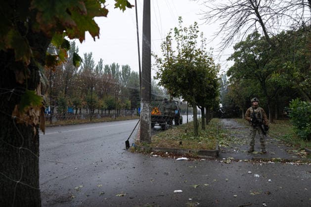 September 23, 2026, Kramatorsk, Donetsk Oblast, Ukraine: The aftermath of a Russian KAB aerial bomb strike that damaged a church and residential buildings in the frontline city of Kramatorsk, Donetsk region. Multiple people were injured in the attack. Kramatorsk Ukraine - ZUMAm350 20260923_zip_m350_022 Copyright: xCameronxJones-Manleyx