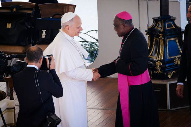 Pope Leo XIV during the weekly General Audience Pope Leo XIV greets the faithful and delivers his weekly General Audience at St. Peter™s Square in Vatican City, addressing pilgrims and visitors gathered for the traditional Wednesday appointment. Rome, Italy, September 23, 2026. Rome Vatican Copyright: xAndreaxCalandrax