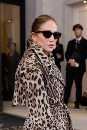 MFW Spring Summer 2027 Jennifer Lopez Arrival MP MILAN, ITALY - SEPTEMBER 23: Jennifer Lopez is spotted during Milan Fashion Week WOMEN S COLLECTION SPRING SUMMER 2027 on September 23, 2026 in Milan, Italy. Photo by Marco Piovanotto Abacapress.com Milan Italy  Copyright: xPiovanottoxMarco ABACAx