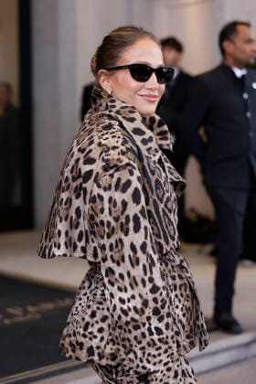 MFW Spring Summer 2027 Jennifer Lopez Arrival MP MILAN, ITALY - SEPTEMBER 23: Jennifer Lopez is spotted during Milan Fashion Week WOMEN S COLLECTION SPRING SUMMER 2027 on September 23, 2026 in Milan, Italy. Photo by Marco Piovanotto Abacapress.com Milan Italy  Copyright: xPiovanottoxMarco ABACAx