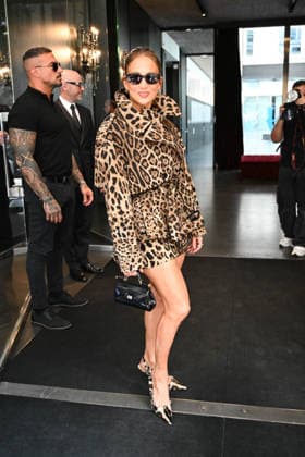 Jennifer Lopez Attends Fashion Week - Milan Jennifer Lopez attends Fashion Week in Milan, Italy on September 23, 2026. Photo by Manuele Mangiarotti IPA ABACAPRESS.COM Milan Italy  Copyright: xMangiarottixManuele IPA ABACAx