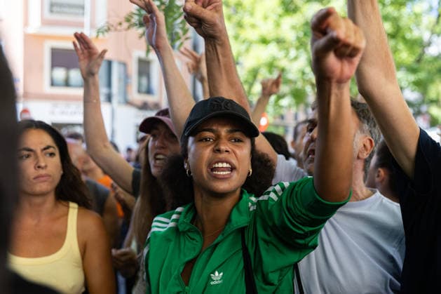 September 23, 2026, Madrid, Madrid, SPAIN: Hundreds of Madrid residents, mobilized by the Tenants Union, are protesting against the eviction of MaricarmenÃ¢â‚¬an 87-year-old woman forced out of the apartment where she had lived for 70 years by a real estate investment fund. She had refused to leave the home for which she had always paid rent. Police used charge tactics against the demonstrators. Madrid SPAIN - ZUMAl221 20260923_zip_l221_006 Copyright: xIgnacioxLopezxIsasmendix