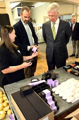 King Philippe is visiting Savonneries Bruxelloises BRUSSELS, BELGIUM - SEPTEMBER 23 : King Philippe is visiting Savonneries Bruxelloises in Laeken, which is celebrating its 100th anniversary this year. Founded in 1926 and a Royal Warrant holder since 2016, Savonneries Bruxelloises still manufactures its soaps in its original building, using traditional methods. Today, they export part of their production to no fewer than 27 countries on September 23, 2026 in Brussels, Belgium, 23 09 2026 Brussels Belgium  Copyright: xDidierxLebrunx