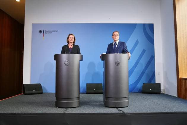 Berlin, Deutschland, 23.09.2026: Bundesinnenministerium: Statement zum Aktionsplan gegen Sozialleistungsmissbrauch: Leonie Gebers (SPD) und Bundesminister des Innern Alexander Dobrindt (CSU) Copyright: xdtsxNachrichtenagenturx dts_136142