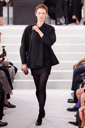 IPA88869586 - Milan, Milan Women™s Fashion Week Spring Summer 2027 - Women™s Fashion, Spring Summer 2027 - Jil Sander fashion show - pictured on the runway: Model.  Copyright: xCinziaxCamelax xx IPA88869586