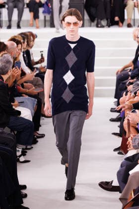 IPA88869565 - Milan, Milan Women™s Fashion Week Spring Summer 2027 - Women™s Fashion, Spring Summer 2027 - Jil Sander fashion show - pictured on the runway: Model.  Copyright: xCinziaxCamelax xx IPA88869565