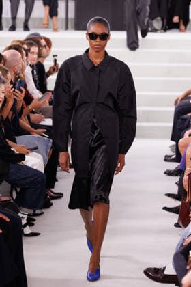 IPA88869608 - Milan, Milan Women™s Fashion Week Spring Summer 2027 - Women™s Fashion, Spring Summer 2027 - Jil Sander fashion show - pictured on the runway: Model.  Copyright: xCinziaxCamelax xx IPA88869608