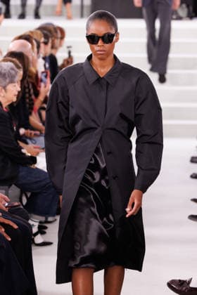 IPA88869609 - Milan, Milan Women™s Fashion Week Spring Summer 2027 - Women™s Fashion, Spring Summer 2027 - Jil Sander fashion show - pictured on the runway: Model.  Copyright: xCinziaxCamelax xx IPA88869609