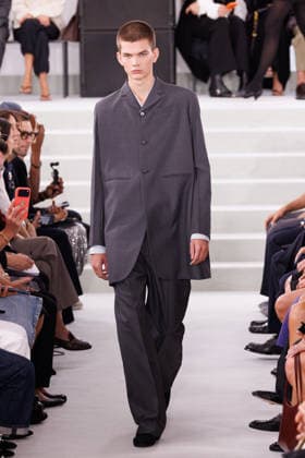 IPA88869582 - Milan, Milan Women™s Fashion Week Spring Summer 2027 - Women™s Fashion, Spring Summer 2027 - Jil Sander fashion show - in the photo: a model on the runway.  Copyright: xCinziaxCamelax xx IPA88869582