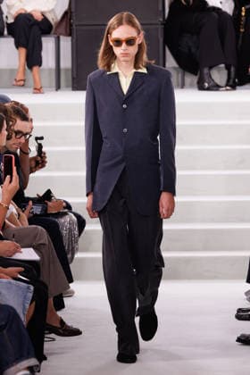 IPA88869611 - Milan, Milan Women™s Fashion Week Spring Summer 2027 - Women™s Fashion, Spring Summer 2027 - Jil Sander fashion show - pictured on the runway: Model.  Copyright: xCinziaxCamelax xx IPA88869611
