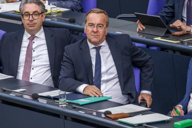 Bundestag Boris Pistorius (SPD), Bundesminister der Verteidigung, im Deutschen Bundestag am 23.09.26 in Berlin. Berlin Berlin Deutschland Bundestag