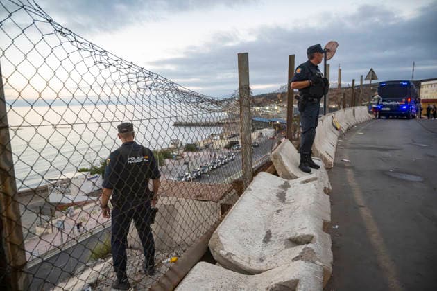 Calm at the Tarajal border crossing in Ceuta Members of the Civil Guard, the National Police, and the Army are patrolling the Tarajal border crossing on September 23, 2026, in Ceuta, Spain. The border crossing between Ceuta and Morocco at Tarajal is calm this Wednesday, as border security has been reinforced due to the threat of a possible mass influx of migrants today, which had been reported on social media. SEPTEMBER 23, 2026 (PIXELATED) Ceuta, Spain  Copyright: xMarcosxMorenox 7794253