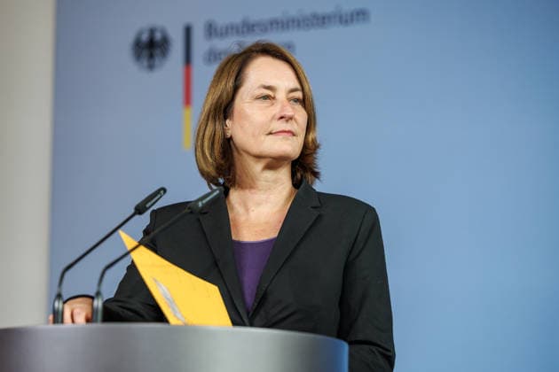 Statement Bundesinnenminister Dobrindt Pressekonferenz zum Aktionsplan Sozialleistungsmissbrauch mit Bundesinnenminister Alexander Dobrindt und Staatssekretärin Leonie Gebers (SPD) am 23.09.2026 in Berlin. Berlin Berlin Deutschland Bundes Innenministerium