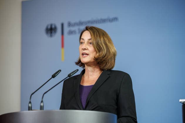 Statement Bundesinnenminister Dobrindt Pressekonferenz zum Aktionsplan Sozialleistungsmissbrauch mit Bundesinnenminister Alexander Dobrindt und Staatssekretärin Leonie Gebers (SPD) am 23.09.2026 in Berlin. Berlin Berlin Deutschland Bundes Innenministerium