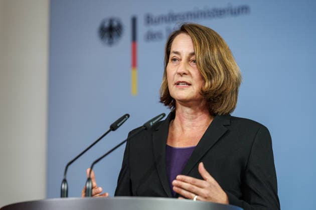 Statement Bundesinnenminister Dobrindt Pressekonferenz zum Aktionsplan Sozialleistungsmissbrauch mit Bundesinnenminister Alexander Dobrindt und Staatssekretärin Leonie Gebers (SPD) am 23.09.2026 in Berlin. Berlin Berlin Deutschland Bundes Innenministerium