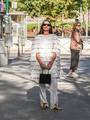 IPA88870844 - Milan, Milan Women s Fashion Week Spring Summer 2027 - Women s Fashion, Spring Summer 2027 - JIL SANDER fashion show - arrivals - pictured: guest  Copyright: xEmanuelexRobertoxDexCarlix xx IPA88870844