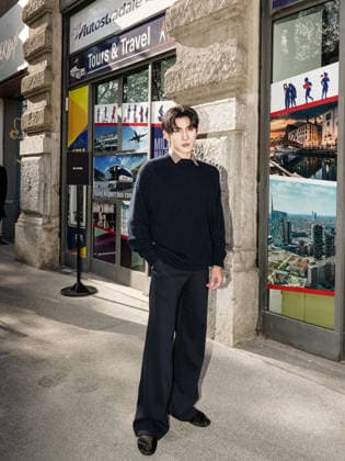 IPA88870905 - Milan, Milan Women s Fashion Week Spring Summer 2027 - Women s Fashion, Spring Summer 2027 - JIL SANDER fashion show - arrivals - pictured: Ayden Sng  Copyright: xEmanuelexRobertoxDexCarlix xx IPA88870905