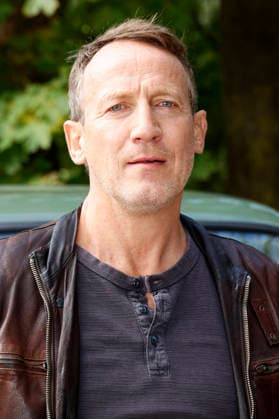 Wotan Wilke Möhring beim Fototermin am Set des ARD-Krimis Tatort - Schwere See am Falkensteiner Ufer. Hamburg, 23.09.2026