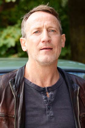 Wotan Wilke Möhring beim Fototermin am Set des ARD-Krimis Tatort - Schwere See am Falkensteiner Ufer. Hamburg, 23.09.2026