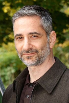 Denis Moschitto beim Fototermin am Set des ARD-Krimis Tatort - Schwere See am Falkensteiner Ufer. Hamburg, 23.09.2026