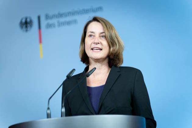Leonie Gebers Berlin, Bundesministerium des Innern, Aktionsplan der Bundesregierung gegen Sozialleistungsmissbrauch und Ausbeutung, Leonie Gebers, Staatssekretärin im Bundesministerium für Arbeit und Soziales Berlin Berlin GER