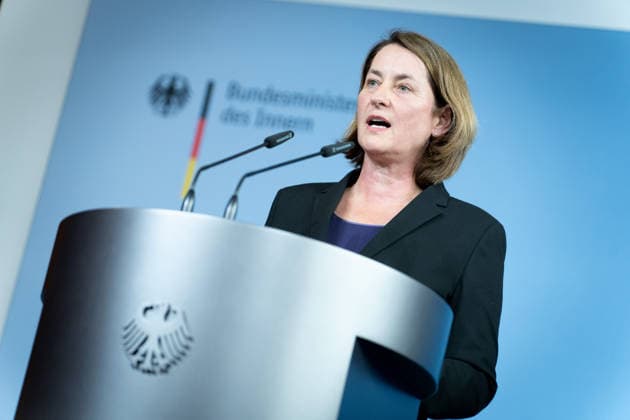Leonie Gebers Berlin, Bundesministerium des Innern, Aktionsplan der Bundesregierung gegen Sozialleistungsmissbrauch und Ausbeutung, Leonie Gebers, Staatssekretärin im Bundesministerium für Arbeit und Soziales Berlin Berlin GER