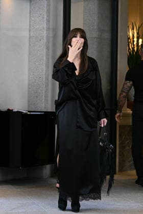 IPA88873067 - Milan, Fashion Week, leaving Palazzo Parigi In the photo: Monica Bellucci  Copyright: xManuelexMangiarotti ipa-agency.netx xManuelexMangiarottix IPA88873067