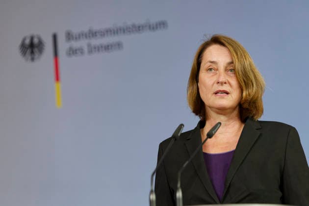10-Punkte-Plan gegen Sozialbetrug 2026-09-23 Deutschland, Berlin Leonie Gebers (SPD), Staatssekretärin im Bundesminsterium für Arbeit und Soziales, und der Bundesinnenminister erläutern vor der Presse den vom Kabinett beschlossenen 10-Punkte-Plan der Bundesregierung gegen Sozialbetrug.