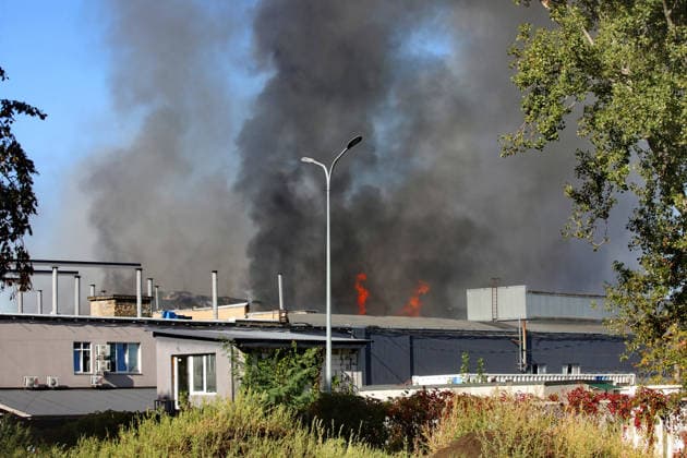 Post office on fire in Kyiv region due to Russian attack A thick column of black smoke rises above a cargo department of the Nova Poshta company that caught fire following a Russian drone attack in Vyshneve, Kyiv region, Ukraine, on September 23, 2026. Vyshneve Kyiv region Ukraine  Copyright: xVolodymyrxTarasovx originalFilename: ukrinform-postoffi260923_npZpP.jpg
