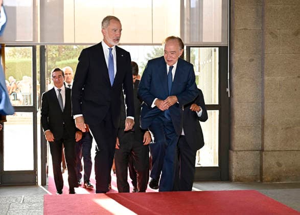 Opening of the Teatro Real’s 2026–2027 Season King Felipe VI, accompanied by Gregorio Maranón, president of the Teatro Real, attended a performance of Giacomo Puccini’s opera *Manon Lescaut*, to mark the opening of the Teatro Real’s 2026–2027 opera season on September 23, 2026, in Madrid, Spain. SEPTEMBER 23, 2026, Spain  Copyright: xFranciscoxGuerrax 7794710