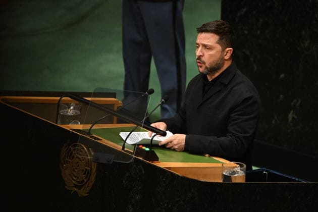 President Zelenskyy of Ukraine Addresses the United Nations General Assembly President Volodymyr Zelenskyy of Ukraine addresses day 2 of the opening of the 81st Session of the United Nations General Assembly at United Nations Headquarters in New York, New York, USA on Wednesday, 23 September, 2026. Photo by Kyle Mazza CNP ABACAPRESS.COM New York New York United States  Copyright: xCNP ABACAx
