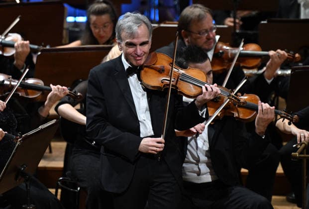 American violinist Gil Shaham performs with Czech Philharmonic during the closing concert of the Dvorak Prague International Music Festival, on September 23, 2026, in Prague, Czech Republic. (CTKxPhoto KaterinaxSulova) CTKPhotoP2026092309612  CTKPhotoP2026092309612