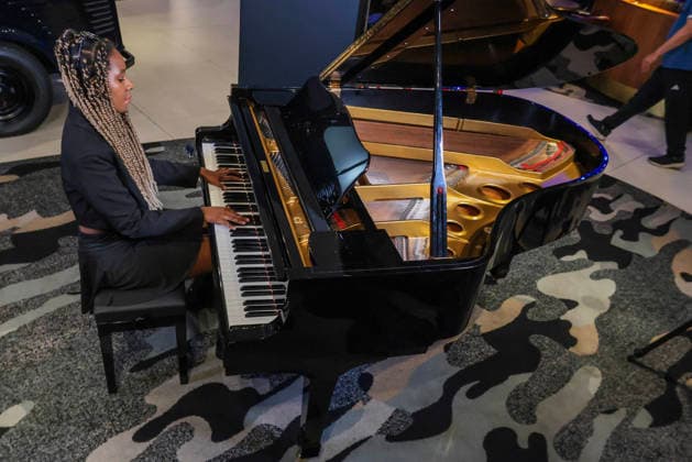 . 23 09 2026. London, United Kingdom. Grand Piano Played By Freddie Mercury up for Auction. Landmark Grand Piano Played Extensively By Freddie Mercury, Recording Mic & Handwritten Lyrics Up For Sale In Â£3 Million Music Auction. The Reinhold Mack Collection, an extraordinary 82-lot archive, offered directly by Mack: the legendary Queen producer and his son, Freddie, Mercury s godson. Spanning their landmark work together at Musicland Studios, the collection features handwritten lyrics, recording equipment and other personal memorabilia that document one of the most important creative partnerships in rock history. At the heart of the collection is the Yamaha C3 Grand Piano from Munich s legendary Musicland Studios, where it was played ex  xMartynxWheatleyx xi-Imagesx IIM-27025-0009
