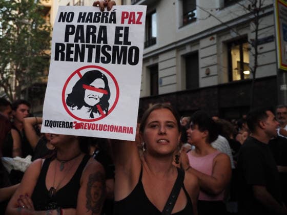September 23, 2026, Lima, Lima, Peru: MADRID, SPAIN - SEPTEMBER 23: Hundreds of people protested outside the so-called Ayuso s penthouse following the eviction of Maricarmen, an 87-year-old woman, after her removal from her home. Demonstrators condemned the eviction, blocking traffic in the streets of Madrid. Lima Peru - ZUMAh199 20260923_zip_h199_013 Copyright: xAaronxHerediax