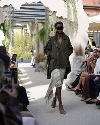 September 23, 2026, Milan, Lombardy, Italy: Models present the SARAWONG Spring Summer 2027 collection during Milan Fashion Week in Milan Italy on September 23 2026. The new collection was unveiled at 10 Corso Como during the official Milan Fashion Week Spring Summer 2027 calendar. Milan Italy  - ZUMAp285 20260923_zep_p285_020 Copyright: xGennaroxPiscopox