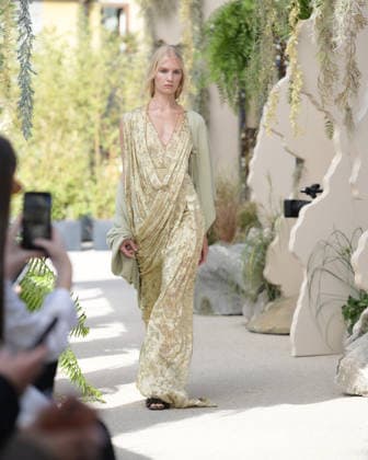 September 23, 2026, Milan, Lombardy, Italy: Models present the SARAWONG Spring Summer 2027 collection during Milan Fashion Week in Milan Italy on September 23 2026. The new collection was unveiled at 10 Corso Como during the official Milan Fashion Week Spring Summer 2027 calendar. Milan Italy  - ZUMAp285 20260923_zep_p285_041 Copyright: xGennaroxPiscopox
