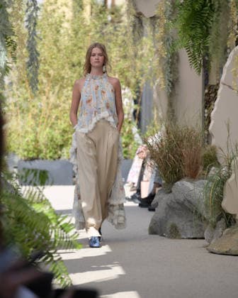 September 23, 2026, Milan, Lombardy, Italy: Models present the SARAWONG Spring Summer 2027 collection during Milan Fashion Week in Milan Italy on September 23 2026. The new collection was unveiled at 10 Corso Como during the official Milan Fashion Week Spring Summer 2027 calendar. Milan Italy  - ZUMAp285 20260923_zep_p285_055 Copyright: xGennaroxPiscopox