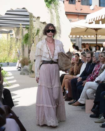 September 23, 2026, Milan, Lombardy, Italy: Models present the SARAWONG Spring Summer 2027 collection during Milan Fashion Week in Milan Italy on September 23 2026. The new collection was unveiled at 10 Corso Como during the official Milan Fashion Week Spring Summer 2027 calendar. Milan Italy  - ZUMAp285 20260923_zep_p285_079 Copyright: xGennaroxPiscopox