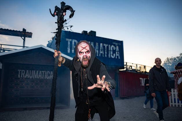 Traumatica, Pre Opening, 23. September 2026, Europa-Park Rust, 20 Jahre Horror, 10 Jahre Traumatica, Jubiläum, Halloween, Grusel, Horror, Erschrecker, Kostüme, Horror-Attraktionen, Freizeitpark, Herbstsaison, Tourismus. Rust Europa Park Baden-Württemberg Deutschland Copyright: xFINLEYxMÖRCHx