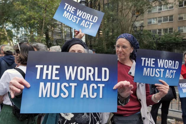 September 23, 2026, New York, New York, USA: Hundreds of demonstrators gathered in Dag Hammarskjold Plaza calling on world leaders attending the UN.General Assembly to act decisively against the rising worldwide tide of antisemitism both locally and globally.using te slogan No More Excuses . Organized by a coalition of major Jewish organizations speakers the rally.included impactful testimonies of a survivor of the October 7 Hamas attack and a survivor of the mass shooting in .Australia. New York USA  - ZUMAh156 20260923_znp_h156_010 Copyright: xMiloxHessx