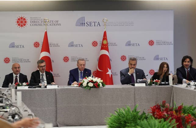 Turkish President Erdogan attends meeting with representatives of US think tanks NEW YORK, UNITED STATES - SEPTEMBER 23: (----EDITORIAL USE ONLY - MANDATORY CREDIT - TURKISH PRESIDENCY MURAT KULA HANDOUT - NO MARKETING NO ADVERTISING CAMPAIGNS - DISTRIBUTED AS A SERVICE TO CLIENTS----) Turkish President Recep Tayyip Erdogan attends a meeting with representatives of U.S. think tanks at the Turkish House, organized in coordination with the Turkish Presidency s Directorate of Communications and SETA, during his visit to New York for the 81st session of the United Nations General Assembly (UNGA), in New York, United States, on September 23, 2026. TUR Presidency Murat Kula Anadolu New York United States. Editorial use only. Please get i  Copyright: x2026xAnadoluxTURxPresidency xMuratxKulax