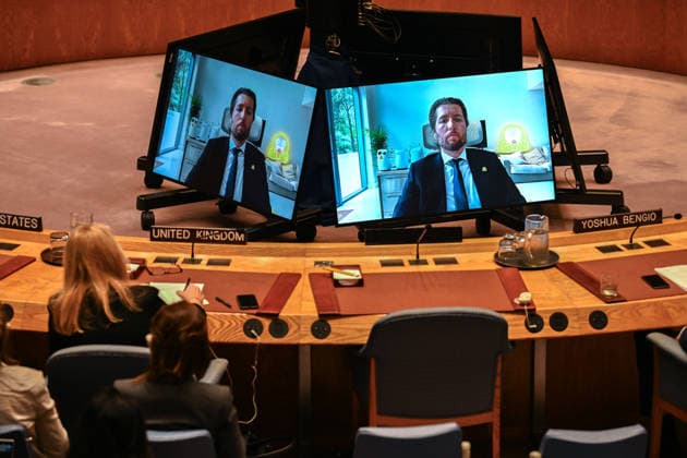 September 23, 2026, New York, New York, USA: Huggingface CEO Clement Delangue virtually attends the United Nations Security Council meeting on AI and OpenAI CEO Sam Altman, left, attends in person the United Nations Security Council meeting on AI at United Nations Headquarters in New York, New York, USA on Wednesday, 23 September, 2026 New York USA - ZUMAs152 20260923_faa_s152_444 Copyright: xKylexMazzax